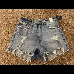 Abercrombie curve love high rise mom short